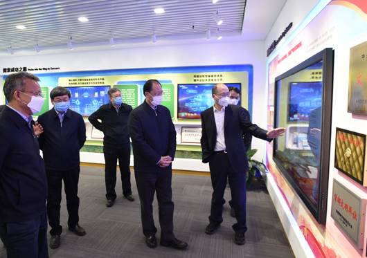 樹立必勝信心 加倍努力工作 堅決打贏疫情防控阻擊戰(zhàn)