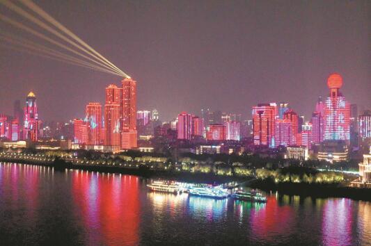 英雄之城，光明新生