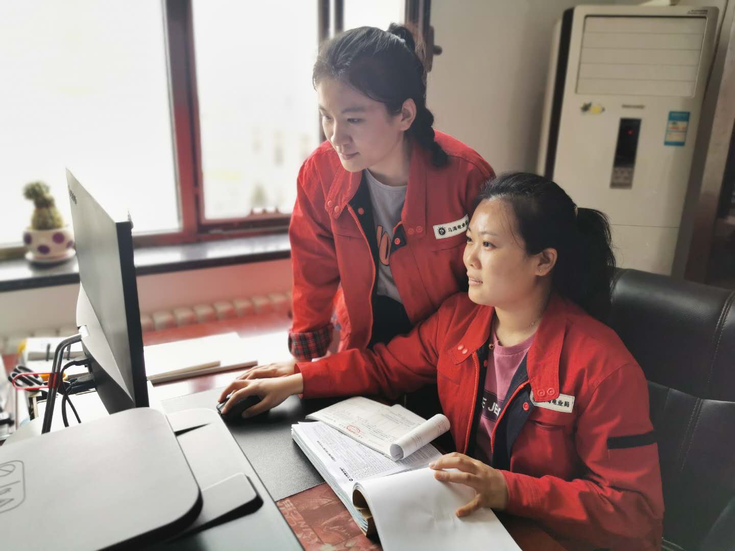 六五四供電分局：做好賬務自查，規(guī)范電費管理