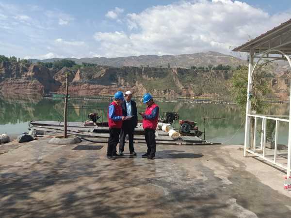 國(guó)網(wǎng)青?；】h供電公司農(nóng)網(wǎng)升級(jí)為養(yǎng)殖戶開(kāi)啟致富新路子