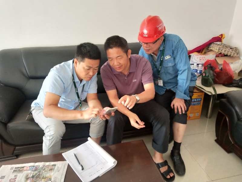 國網南城縣供電公司深入園區(qū)企業(yè)推廣“網上國網”APP