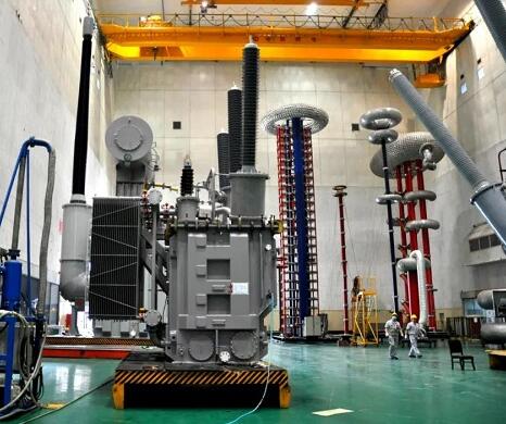 中國西電集團(tuán)連續(xù)為國家多個(gè)重點(diǎn)工程成功研制電抗器產(chǎn)品