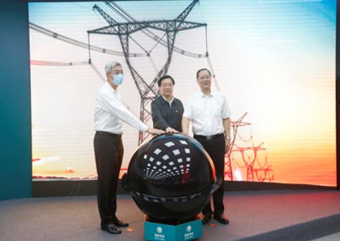 青?！幽稀?00千伏特高壓直流工程啟動送電