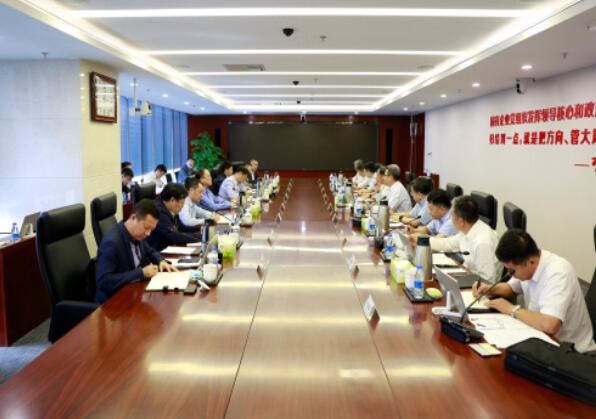 錢智民會見鞍鋼集團董事長、黨委書記譚成旭