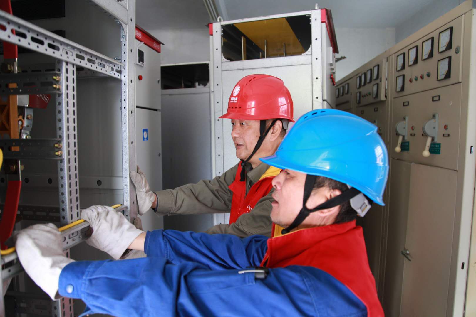 國(guó)網(wǎng)寧波市鄞州區(qū)供電公司：老舊小區(qū)煥然一新，居民幸福感顯著提高