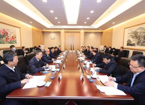 國(guó)家電網(wǎng)公司毛偉明、辛保安與生態(tài)環(huán)境部黨組書記孫金龍、部長(zhǎng)黃潤(rùn)秋舉行會(huì)談