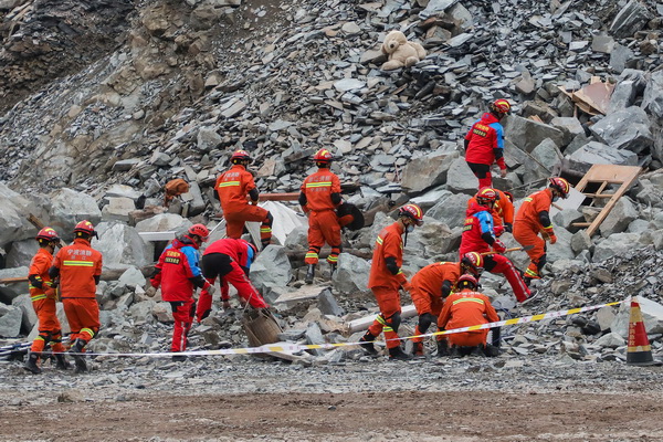 爭(zhēng)分奪秒 搶險(xiǎn)救援！浙江寧波開展三級(jí)聯(lián)動(dòng)地震和地質(zhì)災(zāi)害應(yīng)急救援演練