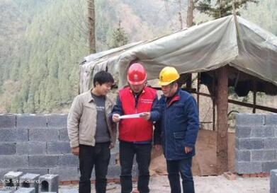 國(guó)網(wǎng)沅陵縣供電公司供電所上門服務(wù) 讓用戶冬季用電無(wú)憂