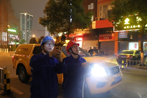 國網寧波市鄞州區(qū)供電：夜間特巡測溫線路，保障安全可靠供電