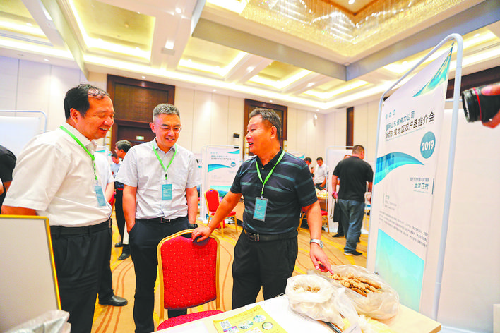 【全國(guó)脫貧攻堅(jiān)先進(jìn)個(gè)人】劉衛(wèi)東:傾力扶貧寄深情