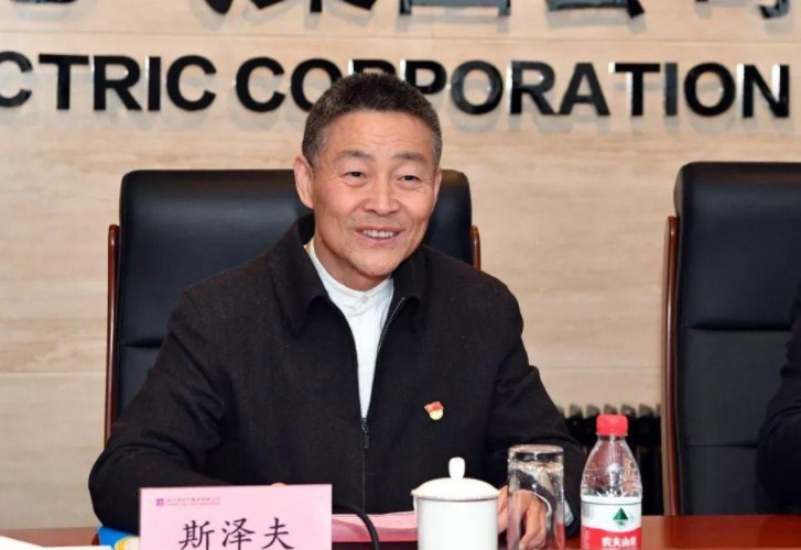 發(fā)展新能源要與電力安全統(tǒng)籌兼顧——訪全國政協(xié)常委，哈爾濱電氣集團(tuán)有限公司黨委書記、董事長斯?jié)煞? /></a></div>
				<div   id=