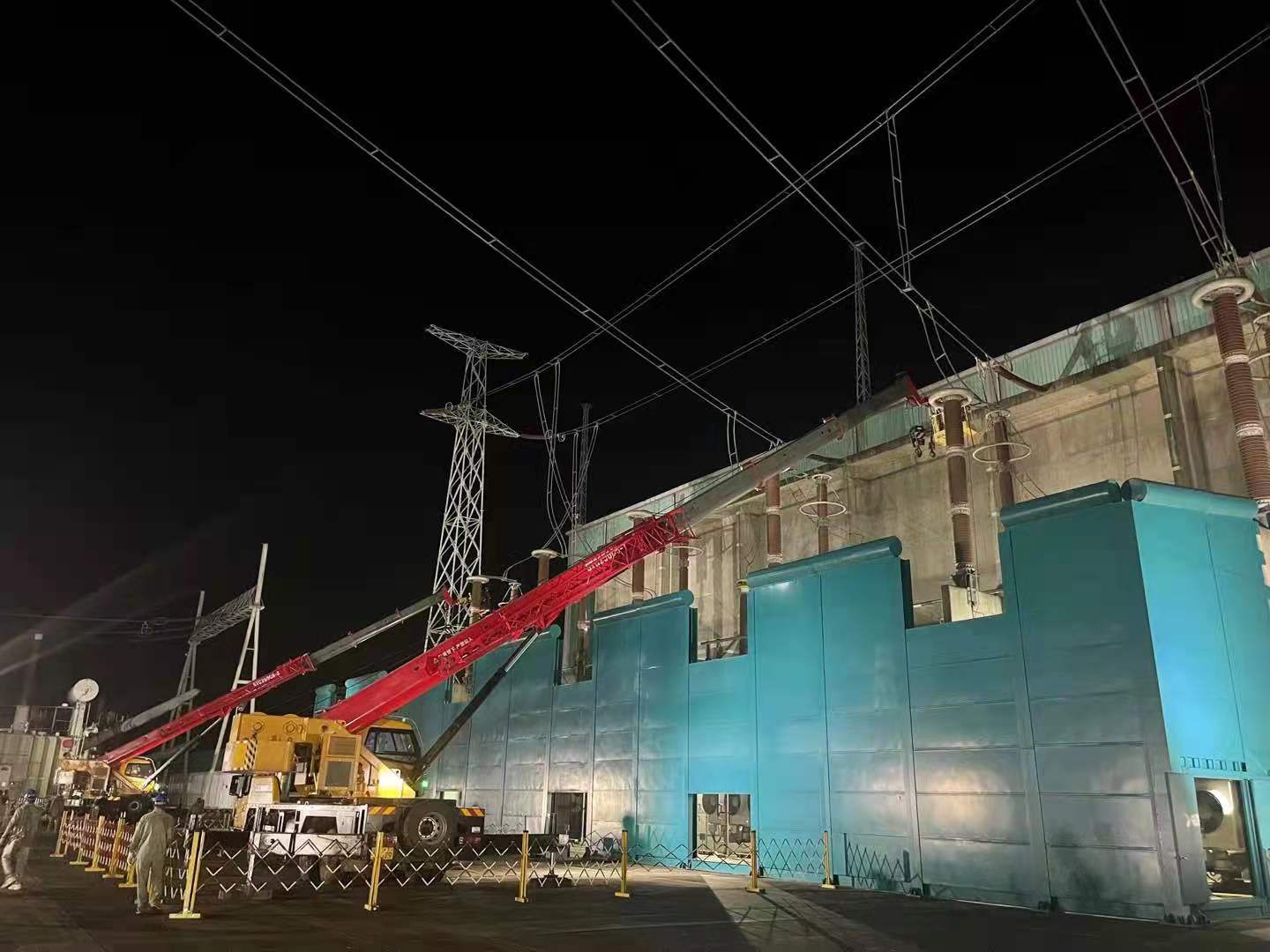 鄂電“鐵軍”：30個小時晝夜搶修作業(yè)，守護(hù)西電東送電網(wǎng)大動脈