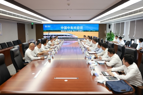 中國能建黨委書記、董事長宋海良與中國中車董事長孫永才座談
