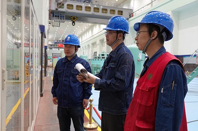 國(guó)網(wǎng)劉家峽水電廠節(jié)日保電，我在光明源頭堅(jiān)守