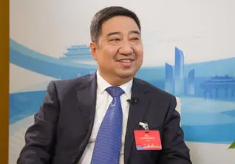 中國西電集團(tuán)有限公司黨委書記、董事長、中國電氣裝備集團(tuán)董事長白忠泉