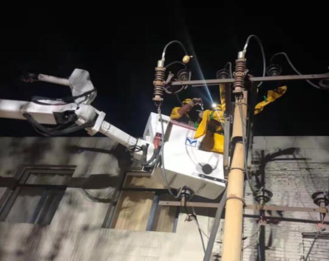 烏海電業(yè)局配電帶電作業(yè)處：11、7、23