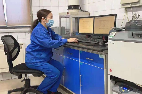 陡河發(fā)電廠郝雨霞：“我家住得近，急活兒我來”