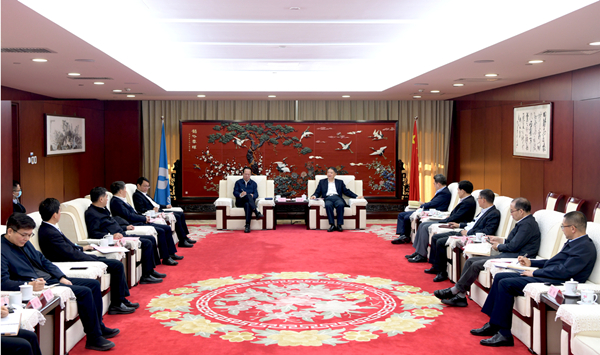 溫樞剛會見中國電建黨委書記、董事長丁焰章