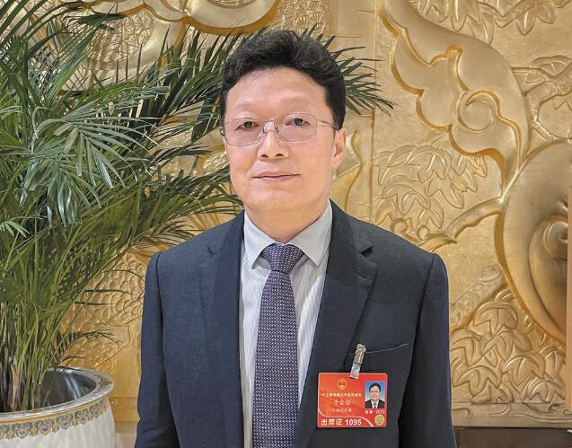 【兩會】國家電網(wǎng)黨校常務副校長于金鎰：開展技術創(chuàng)新和示范應用 加快構(gòu)建新型電力系統(tǒng)