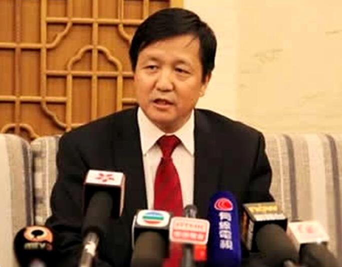 【兩會(huì)】特變電工黨委書記、董事長(zhǎng)張新：加快建設(shè)新疆新能源大基地 提高“疆電外送”能力