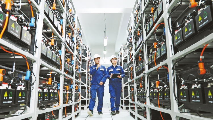 南網(wǎng)調(diào)峰調(diào)頻公司推動黨史學習教育常態(tài)化長效化，以高質(zhì)量黨建引領高質(zhì)量發(fā)展