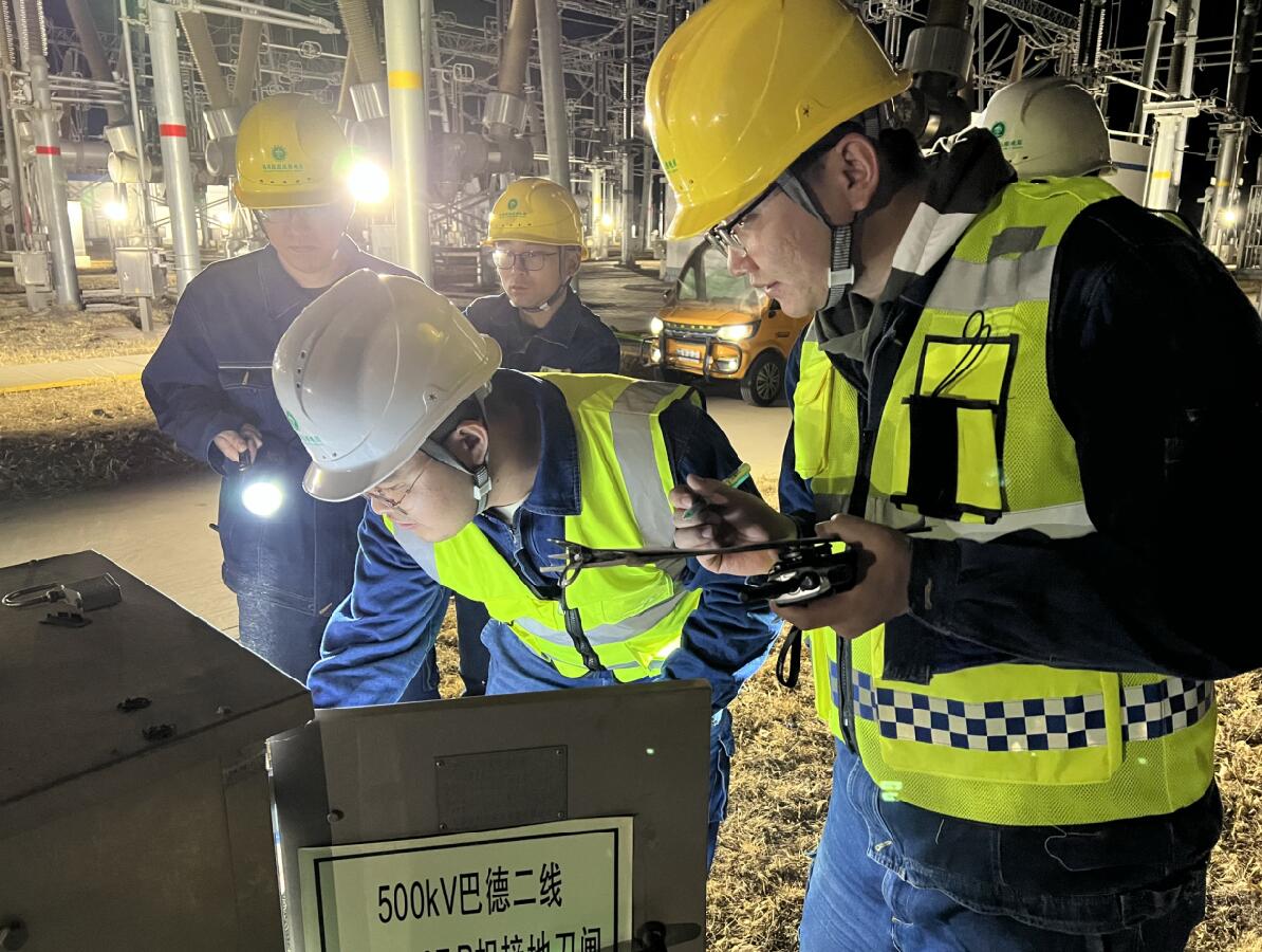 烏海超高壓供電公司:電力“春查”進(jìn)行時(shí) 抗疫改造齊推進(jìn)