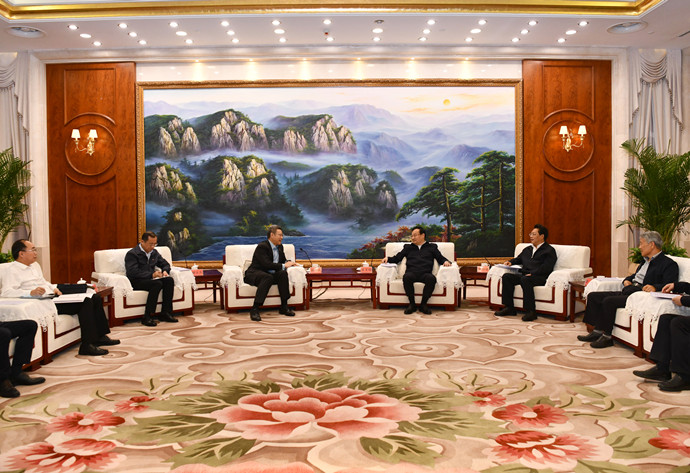 國家電投董事長、黨組書記錢智民拜會寧夏回族自治區(qū)主要領(lǐng)導(dǎo)