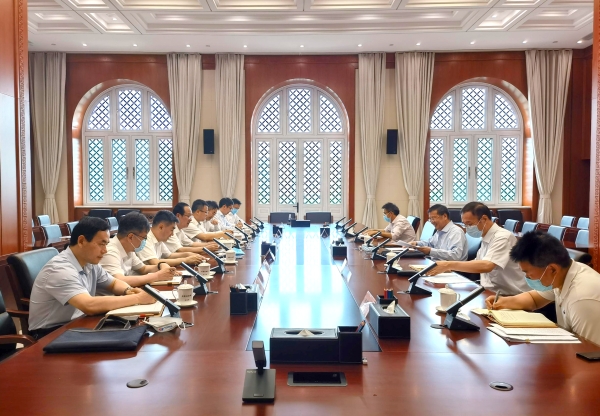 丁焰章拜訪國(guó)家能源局黨組書記、局長(zhǎng)章建華