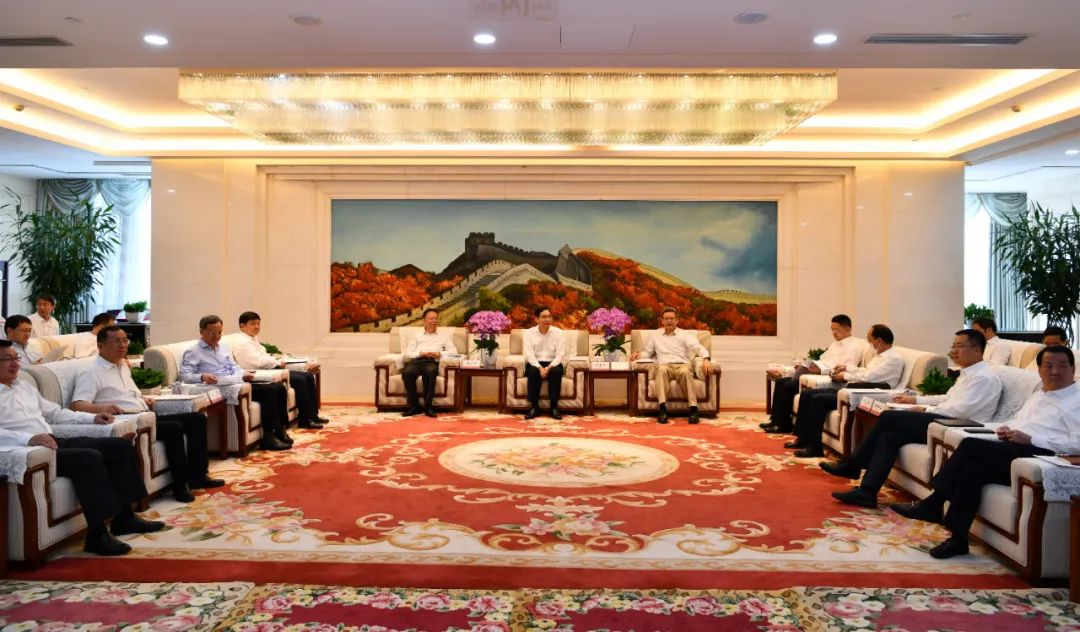 國家電投與中國建材集團(tuán)、中國鐵建舉行三方會談