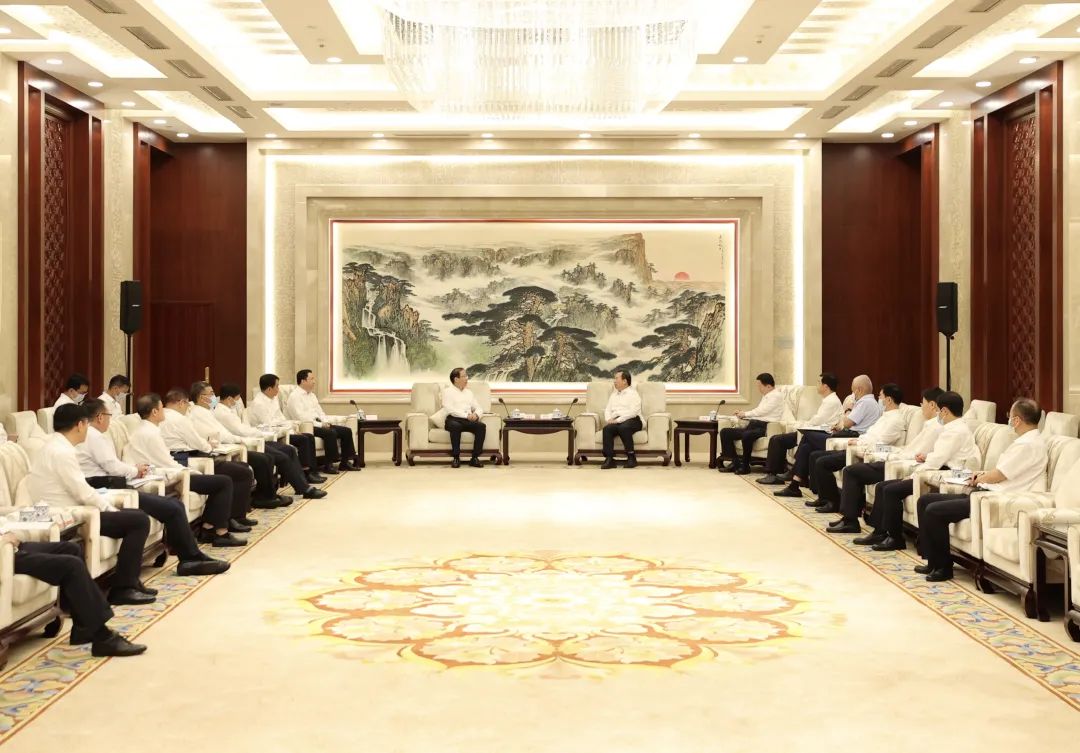 辛保安與山東省委書記李干杰、省長周乃翔會(huì)談