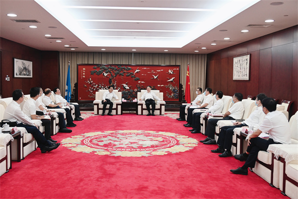 溫樞剛會(huì)見張傳慧、姚煥