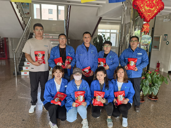 烏海市千里山供電公司：開展“愛心助農(nóng)，枸杞認購”活動