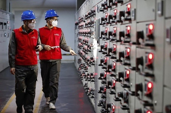 國網(wǎng)重慶電力日公司均投入3500余人 保障全市電力安全可靠供應(yīng)