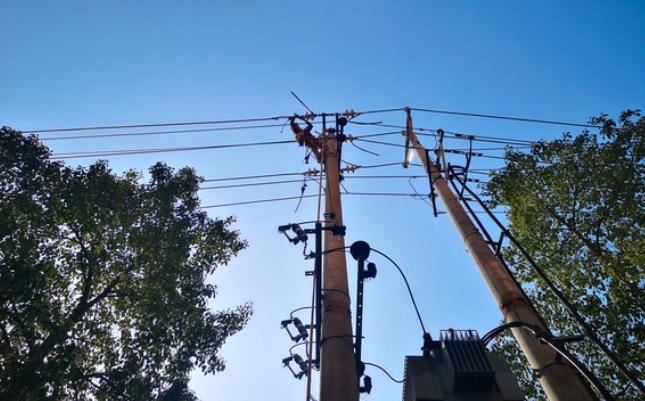 國網(wǎng)瀘溪縣供電公司新建2條10千伏線路 助力地方經濟發(fā)展