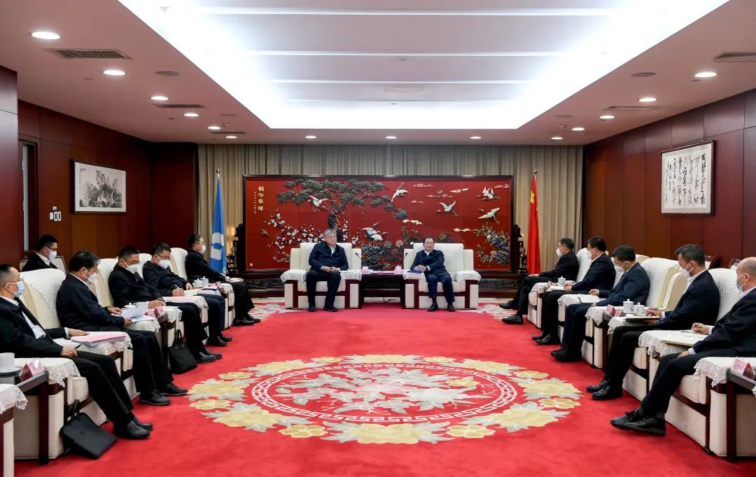 中國華電黨組書記、董事長江毅會(huì)見國家能源集團(tuán)黨組書記、董事長劉國躍