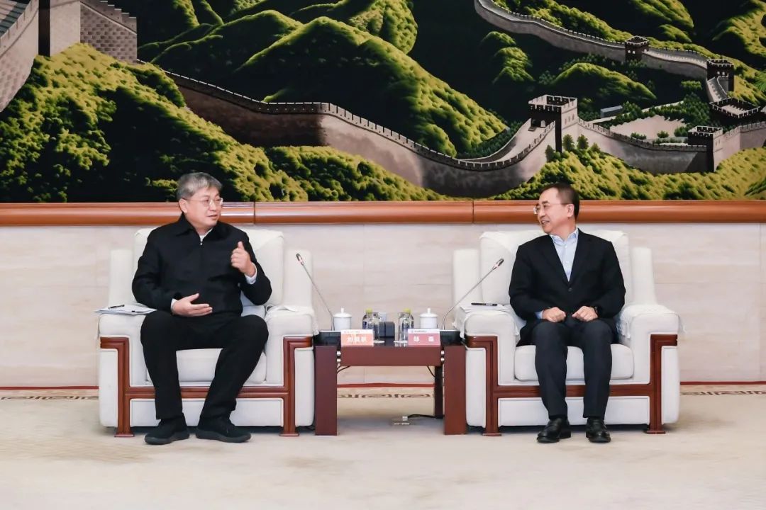 國家能源集團(tuán)黨組書記、董事長劉國躍與中國大唐主要領(lǐng)導(dǎo)會(huì)談