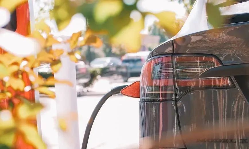 國(guó)補(bǔ)退出，新能源汽車掀起價(jià)格戰(zhàn)