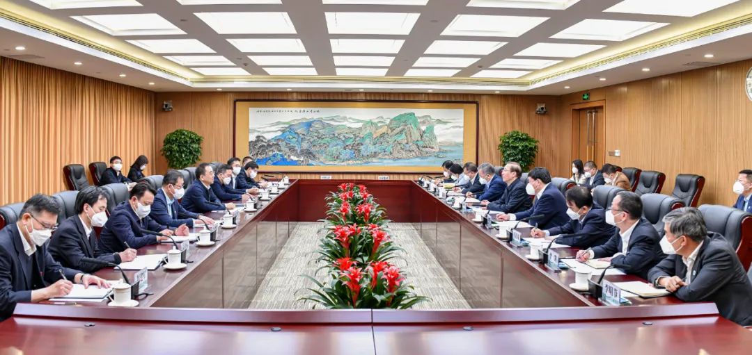 鄒磊、劉明勝與國(guó)家電網(wǎng)董事長(zhǎng)辛保安、總經(jīng)理張智剛會(huì)談