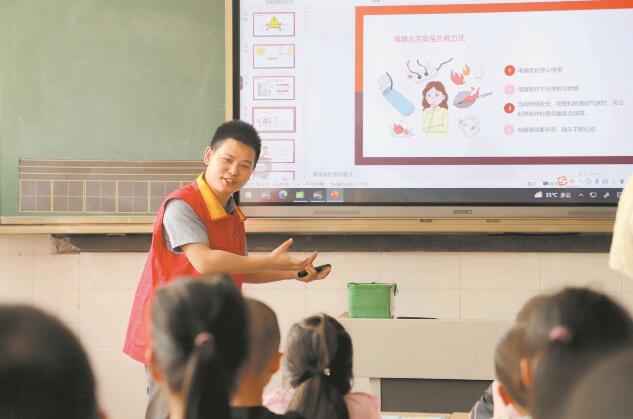 魏錕:用心服務(wù)是起點(diǎn),客戶(hù)滿(mǎn)意是方向