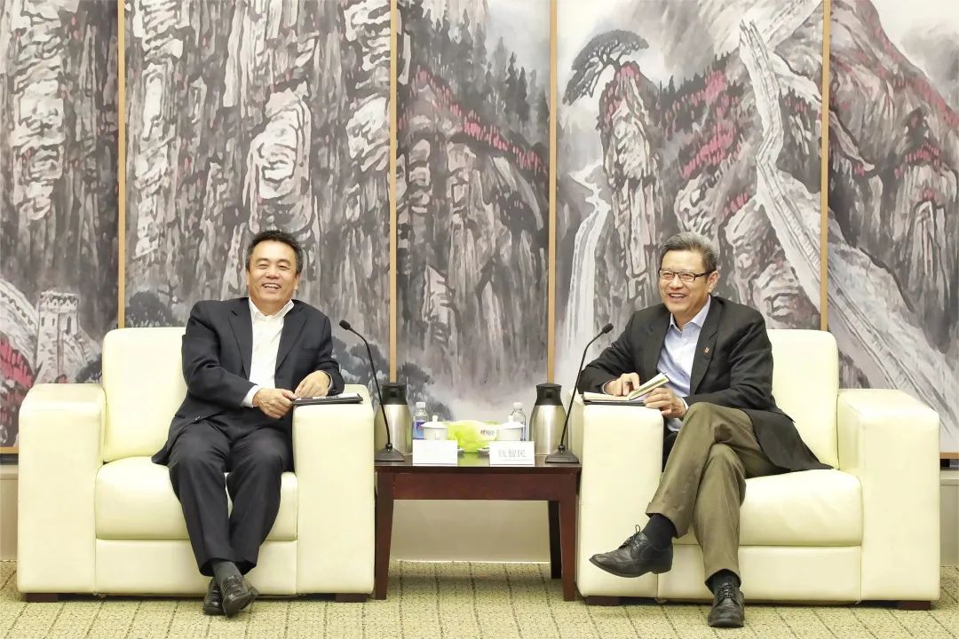 國(guó)家電投黨組書(shū)記、董事長(zhǎng)錢(qián)智民會(huì)見(jiàn)哈電集團(tuán)黨委書(shū)記、董事長(zhǎng)曹志安