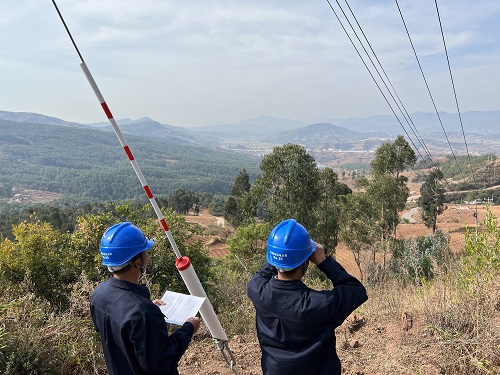 國(guó)網(wǎng)會(huì)理市供電公司:開(kāi)展輸配電線(xiàn)路特巡 筑牢春季電網(wǎng)“防火墻”