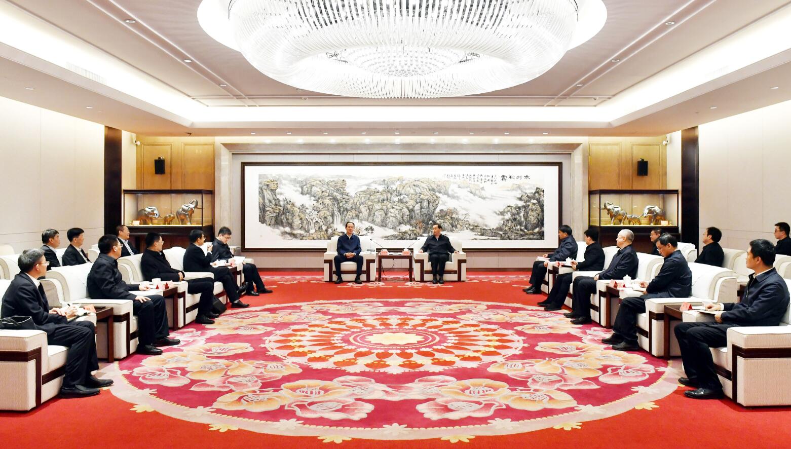 中國電建黨委書記、董事長丁焰章與河北省委常委、石家莊市委書記張超超會談