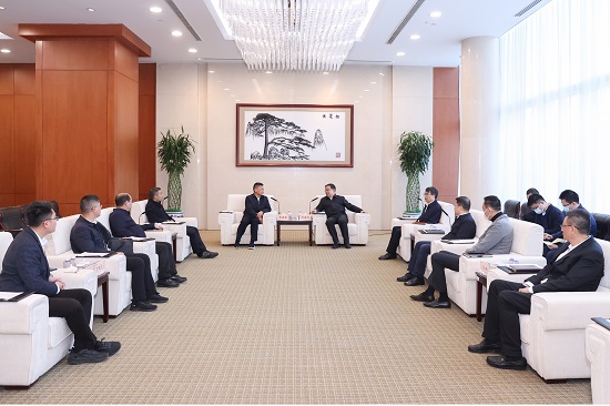 鄧建玲會(huì)見(jiàn)福建省政協(xié)副主席、漳州市委書記張國(guó)旺