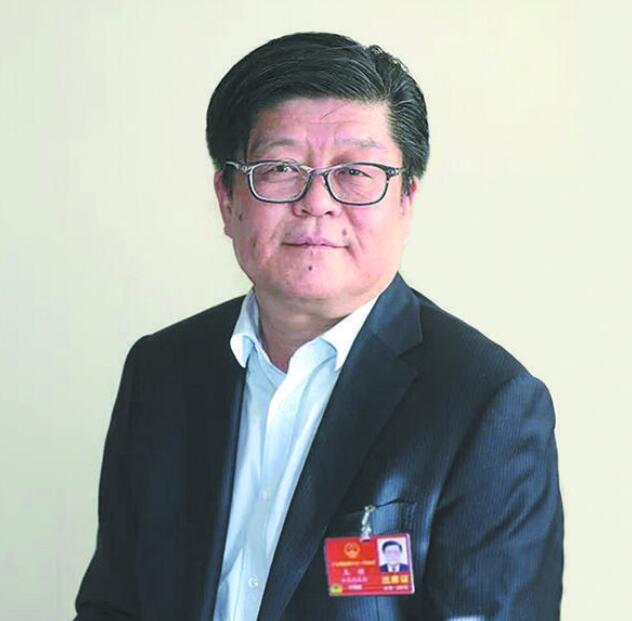 推動(dòng)綠色產(chǎn)業(yè)發(fā)展 助力實(shí)現(xiàn)“雙碳”目標(biāo)——訪全國人大代表、金晶(集團(tuán))有限公司董事長王剛