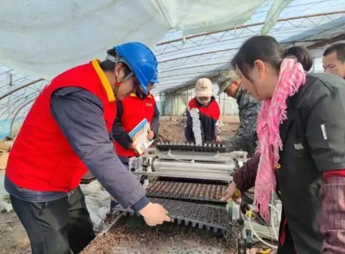 國網(wǎng)新疆電力公司貼心服務(wù),為春耕春灌用電保駕護(hù)航