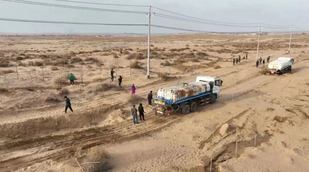 “林場(chǎng)主跪地求水”事件，最新通報(bào)來了!