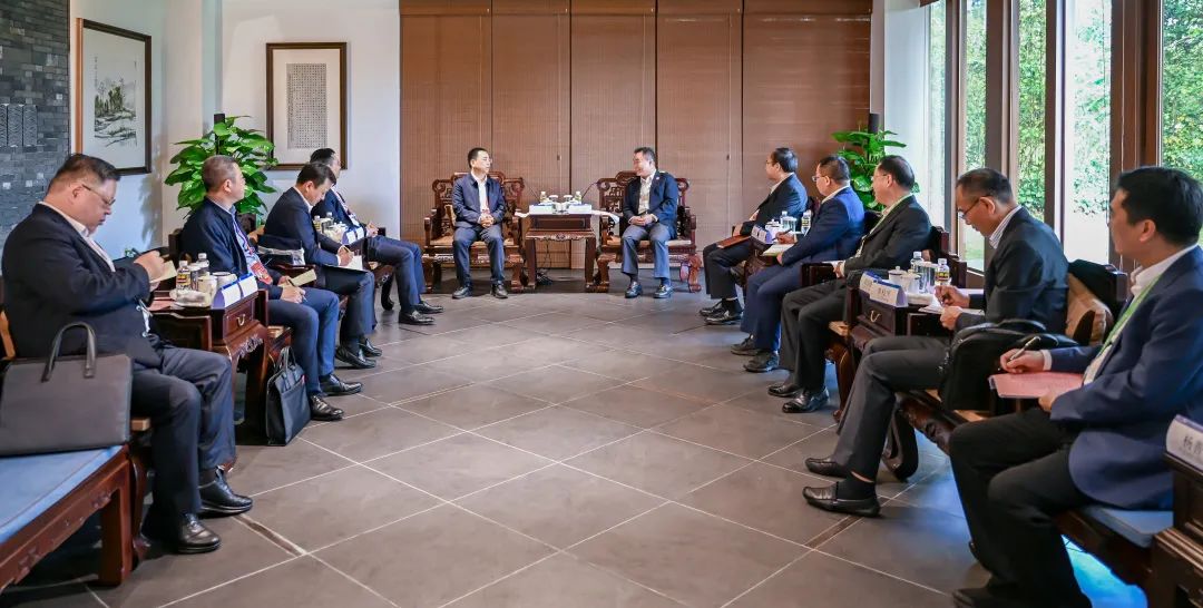 大唐集團(tuán)黨組書記、董事長(zhǎng)鄒磊與海南省副省長(zhǎng)倪強(qiáng)會(huì)談