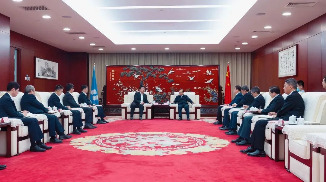 華電集團黨組書記、董事長江毅會見海博思創(chuàng)董事長、總經(jīng)理張劍輝