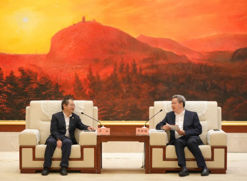中國(guó)能建黨委常委、副總經(jīng)理吳云與南通市委書記、市長(zhǎng)吳新明會(huì)談