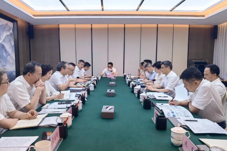 中國能建副總經(jīng)理吳云與襄陽市委副書記、市長王太暉會談